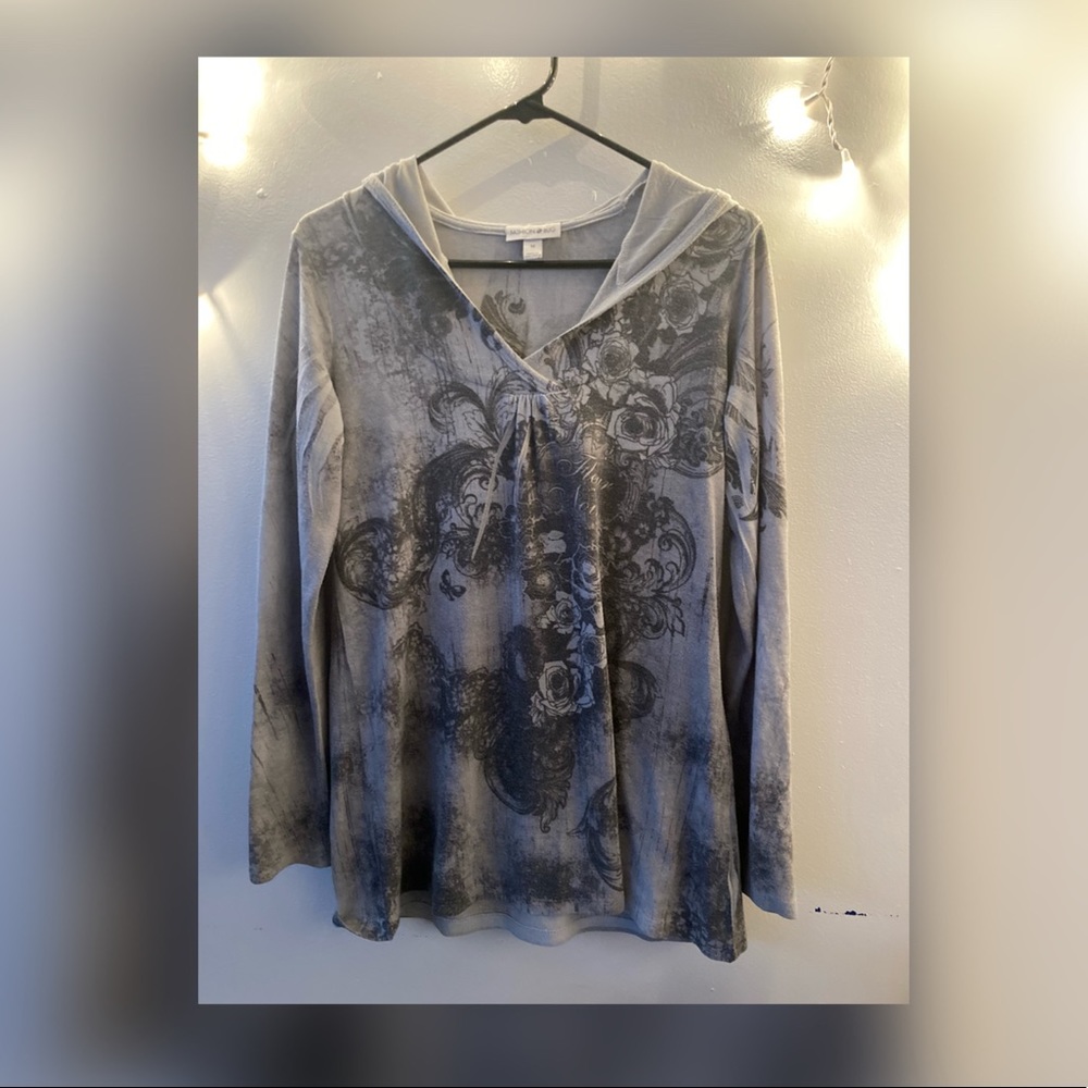 Gray Long Sleeve Pullover Hoodie